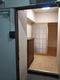 ���ց@208��������